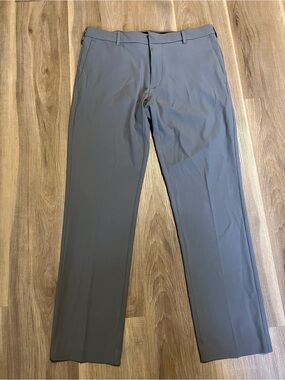 Van Heusen Men's Classic slim Straight Dress Pants - Gray Sz 32x30